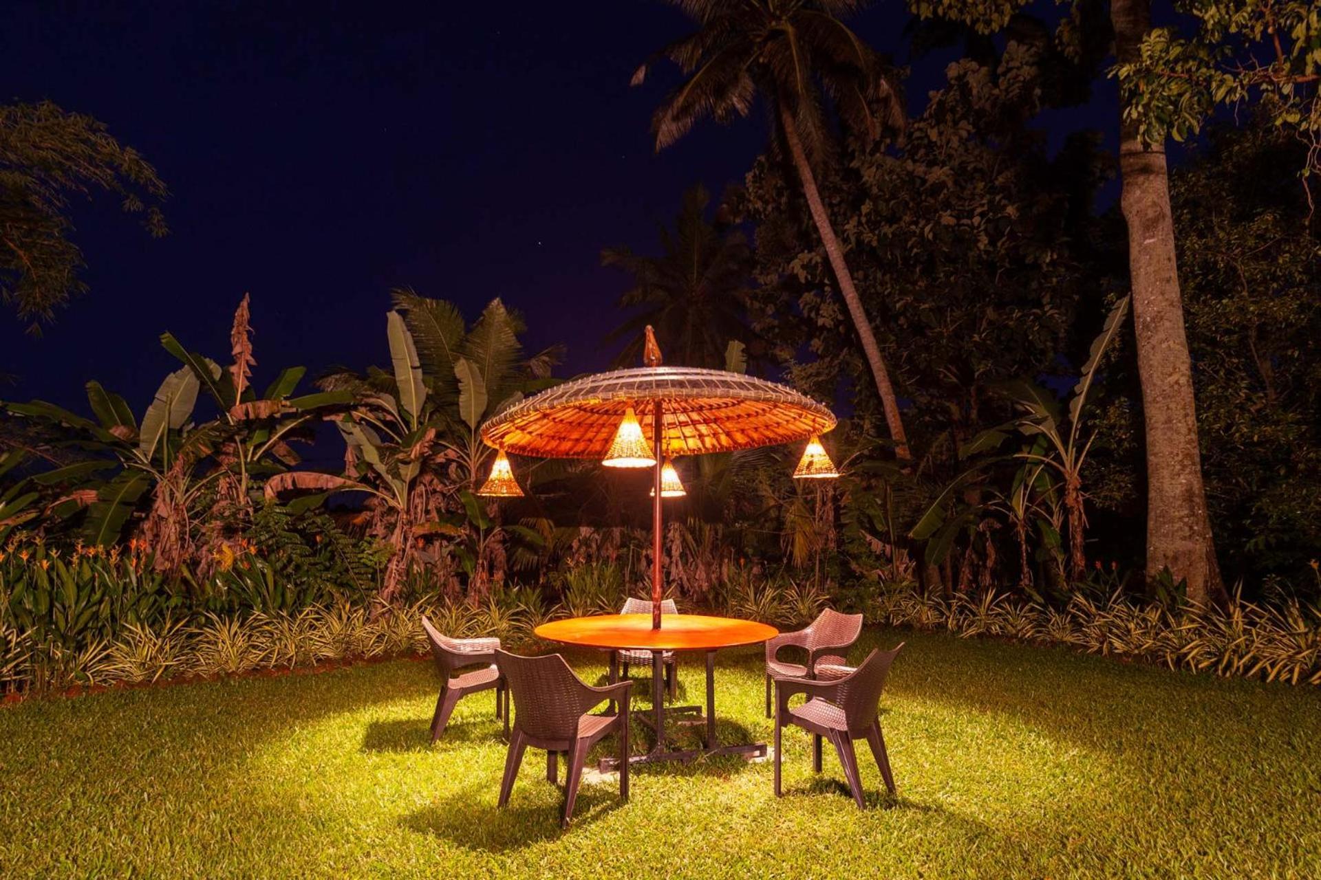 Stayvista At La Riva Heritage Villa With Bicycle Alappuzha Kültér fotó