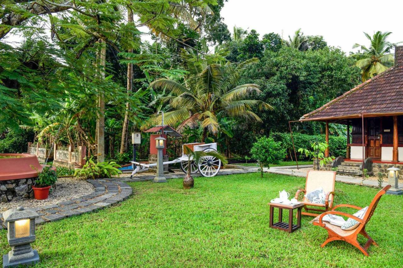 Stayvista At La Riva Heritage Villa With Bicycle Alappuzha Kültér fotó